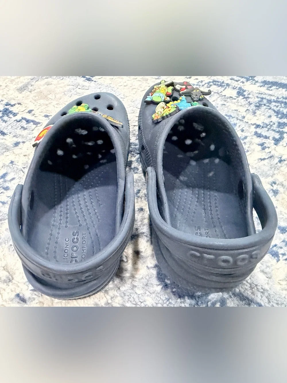 CROCS Little Kids Navy Blue Classic Clogs with Cartoon Jibbitz Charms Size 12